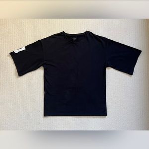 Sua Moment Black Claw Mark T-shirt